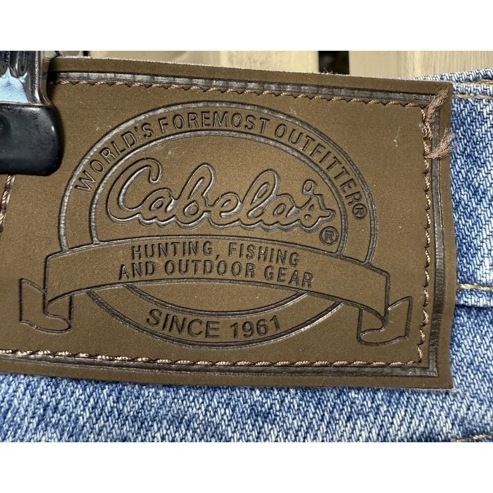 Cabela's Jeans Men's size 44x32 Straight Leg Blue Denim 100% Cotton 905099